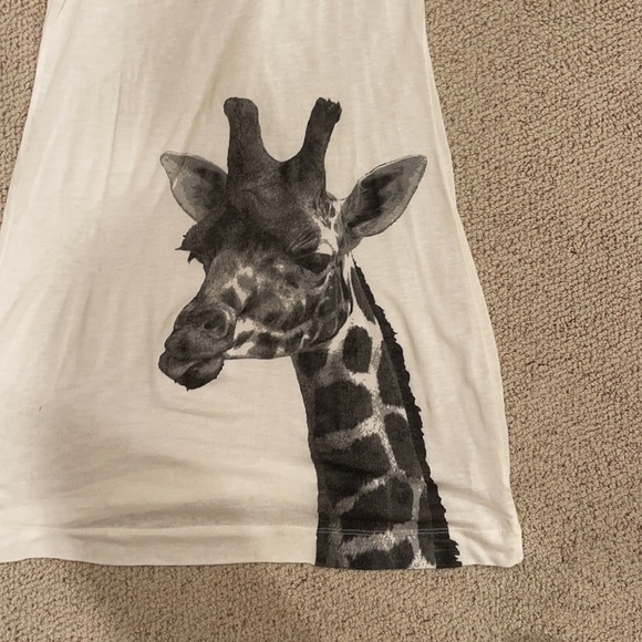 Long Tank with Giraffe Print - Picture 2 of 5